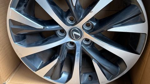 Диски + шини(Michelin) 18ʼʼ оригінальні на Lexus RX350 2022. В наявності 3 шт