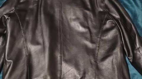 кожаная курточка унисекс состояние отличное размер 52 54