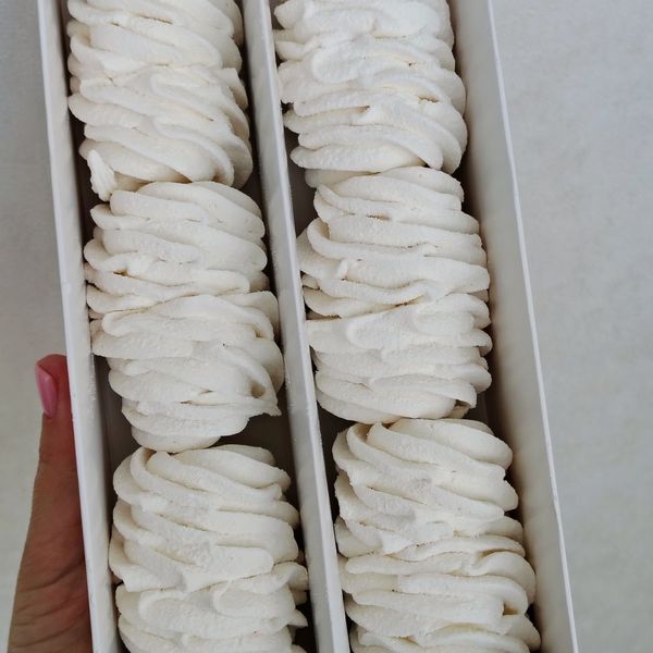 Доброго дня, приймаю замовлення на натуральний зефір зі смаком ківі 🥝 на завтра